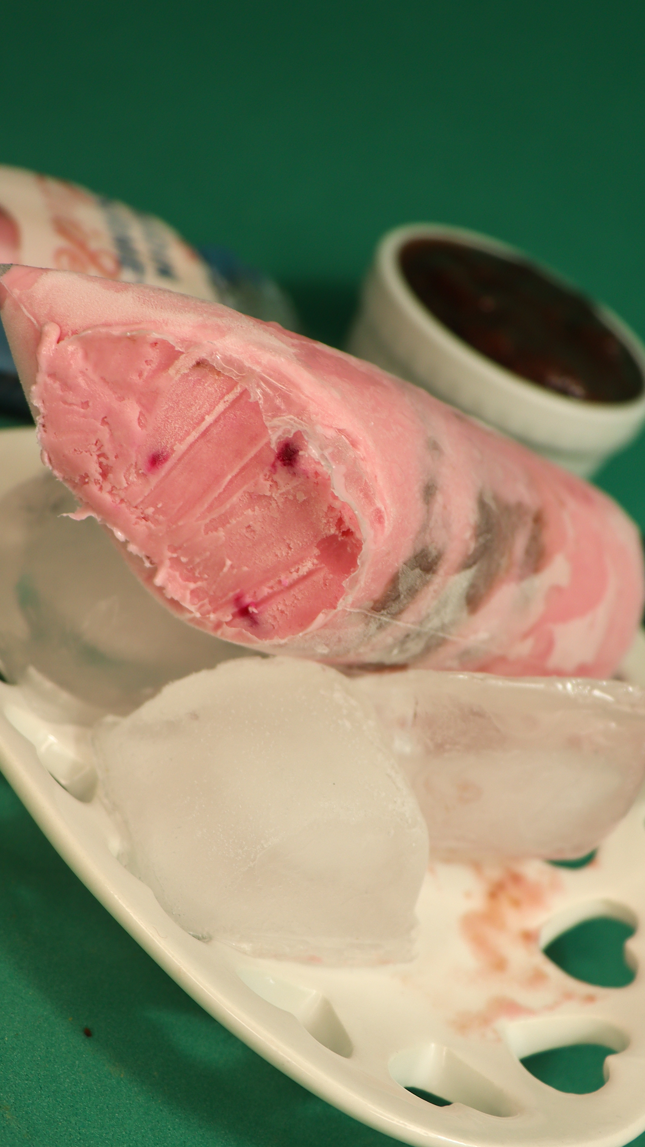dindin-gourmet-mousse-de-morango
